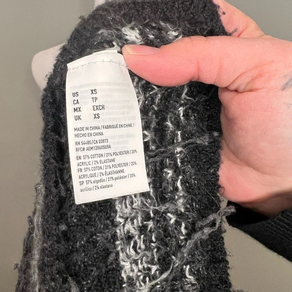 American eagle women’s cropped sweater - Picture 4 of 4